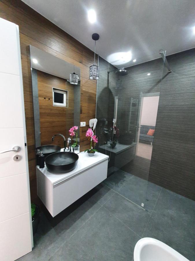 Ale House Appartement Oradea Buitenkant foto